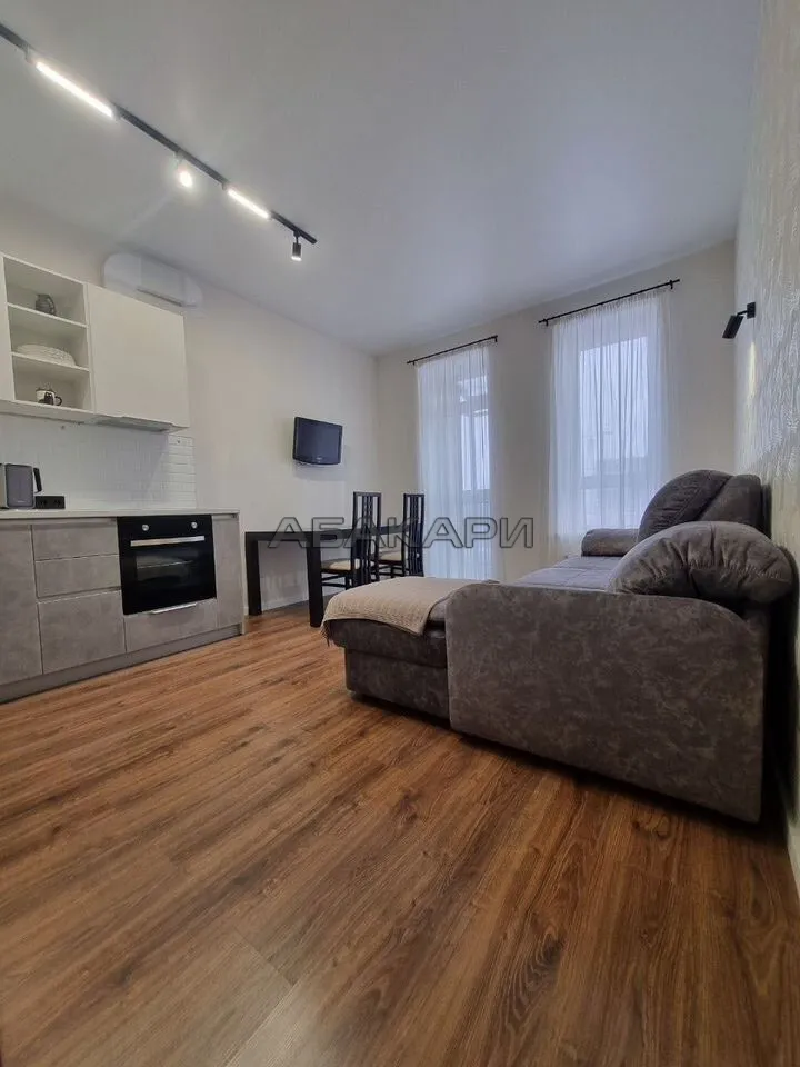 2-комнатная улица Бограда, 105  за 50000 руб/мес фото 8