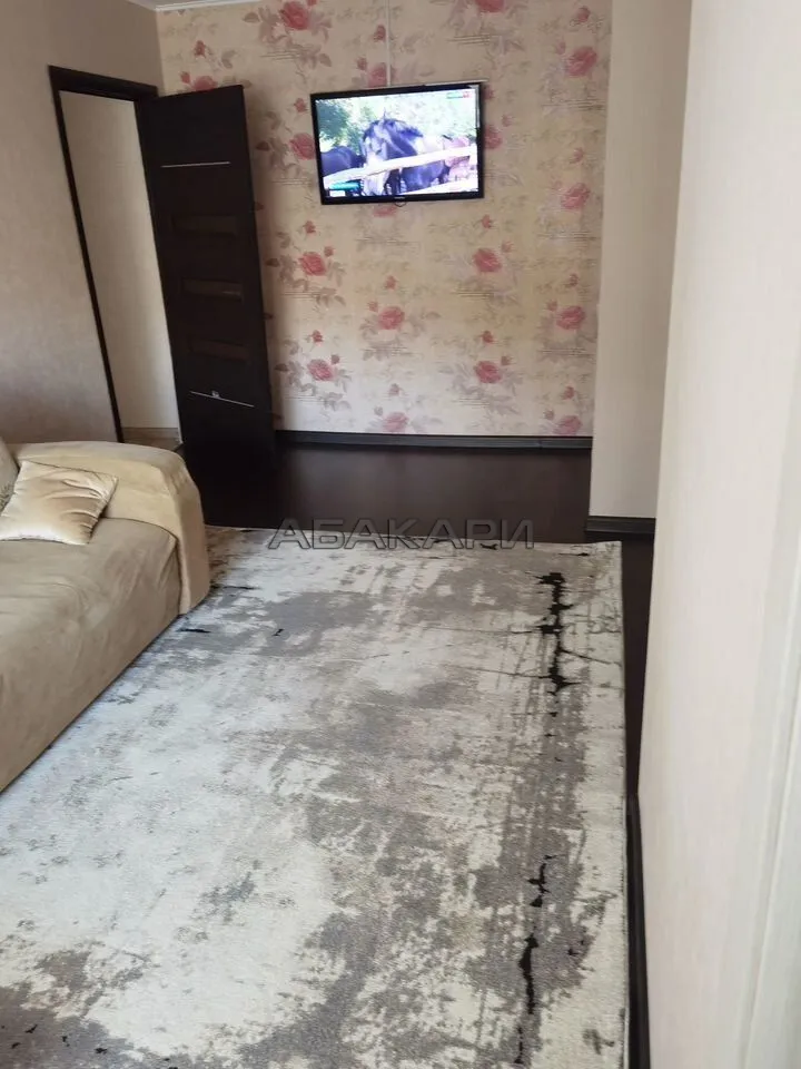 2-комнатная проспект имени Газеты Красноярский Рабочий, 79А  за 28000 руб/мес фото 5