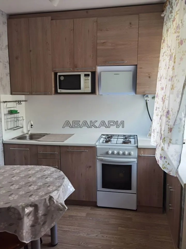 2-комнатная проспект имени Газеты Красноярский Рабочий, 79А  за 28000 руб/мес фото 2