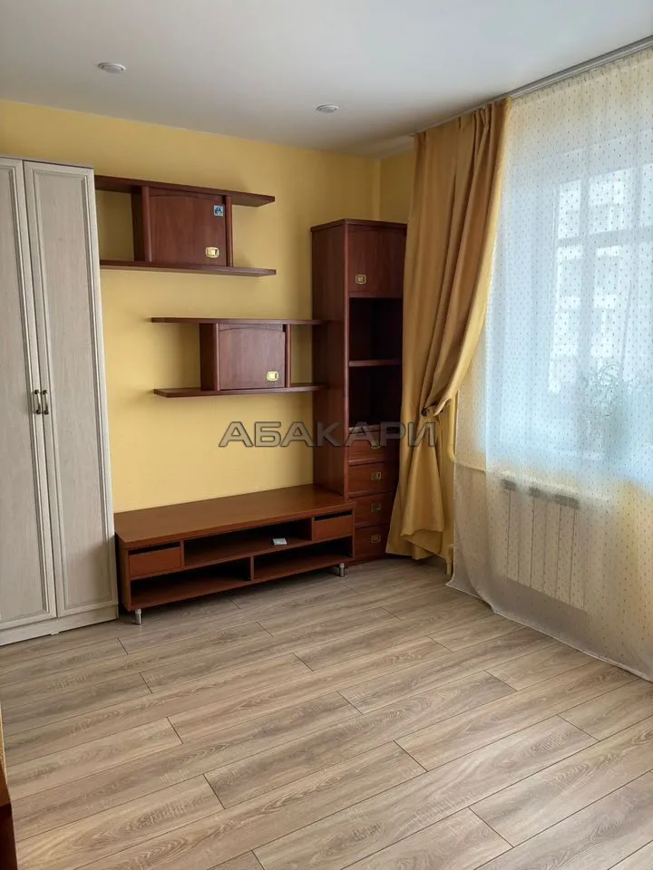 1-комнатная улица Гусарова, 7  за 28000 руб/мес фото 4