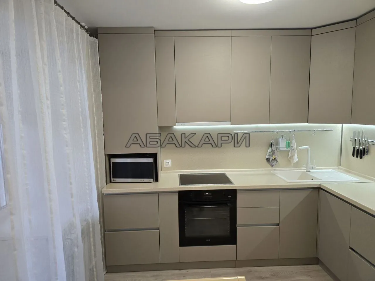 3-комнатная Якорный переулок, 10  за 65000 руб/мес фото 2