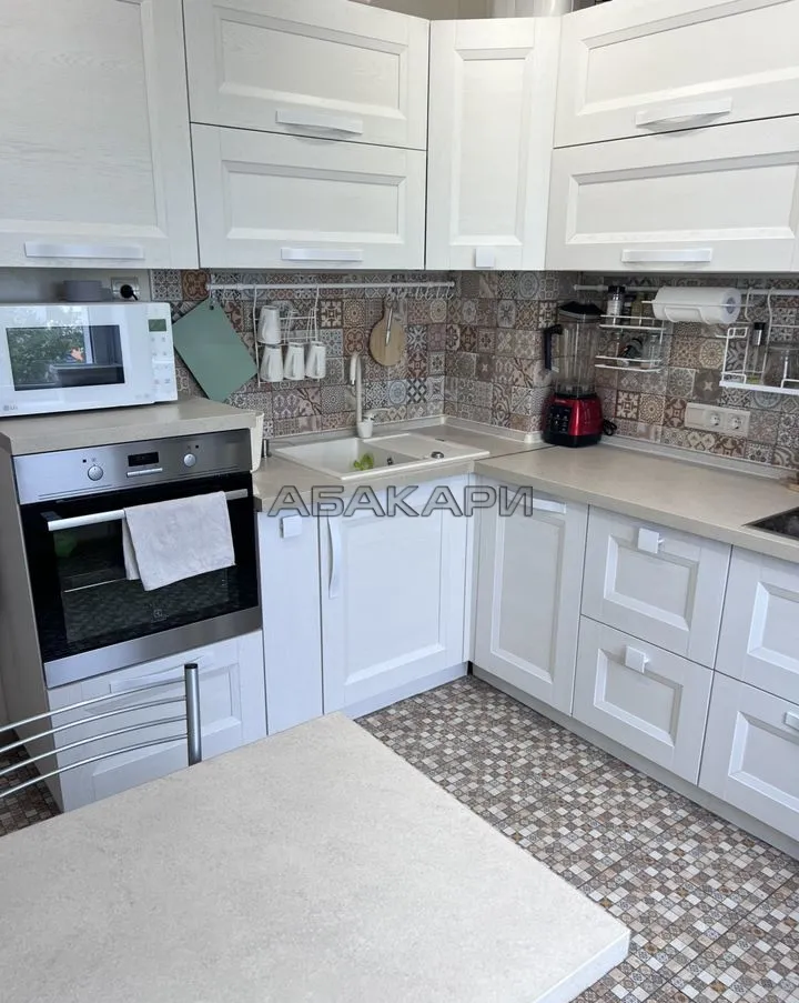 3-комнатная Караульная улица, 40  за 65000 руб/мес фото 2