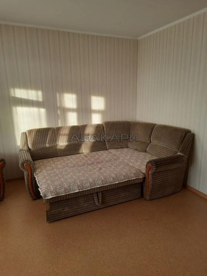 1-комнатная Караульная улица, 82  за 33000 руб/мес фото 2