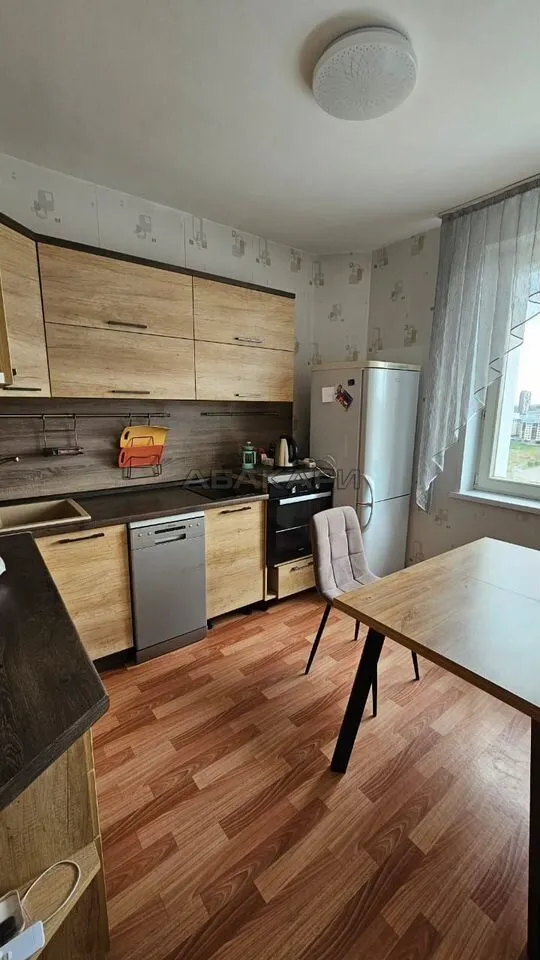 2-комнатная улица 9 Мая, 83к1  за 45000 руб/мес фото 2