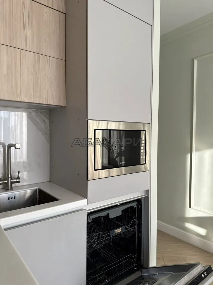 2-комнатная улица Петра Ломако, 6  за 70000 руб/мес фото 4