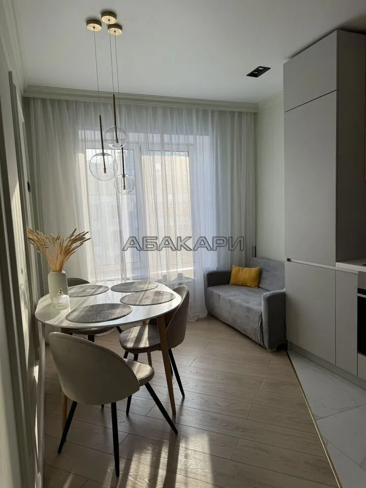 2-комнатная улица Петра Ломако, 6  за 70000 руб/мес фото 6