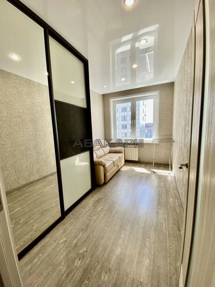 4-комнатная улица 9 Мая, 83  за 100000 руб/мес фото 4