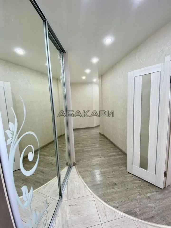 4-комнатная улица 9 Мая, 83  за 100000 руб/мес фото 11