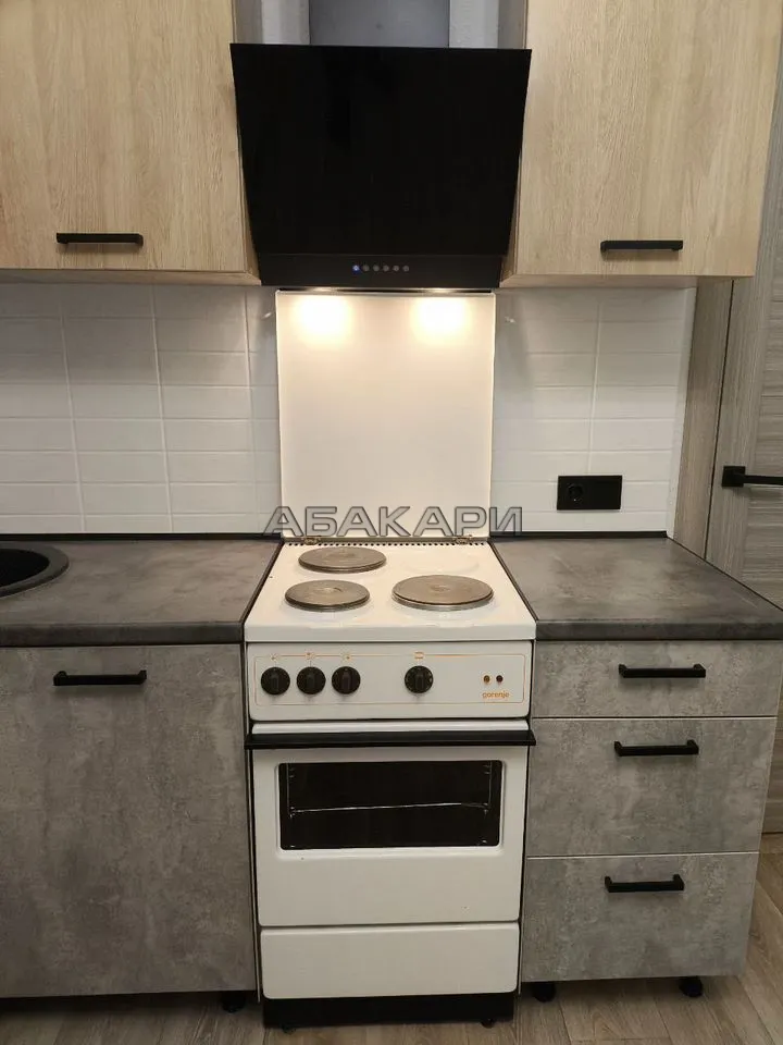 2-комнатная Ленинградская улица, 6  за 30000 руб/мес фото 2