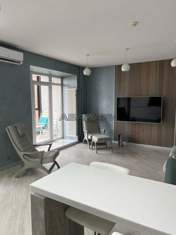 3-комнатная Линейная улица, 122  за 90000 руб/мес фото 1