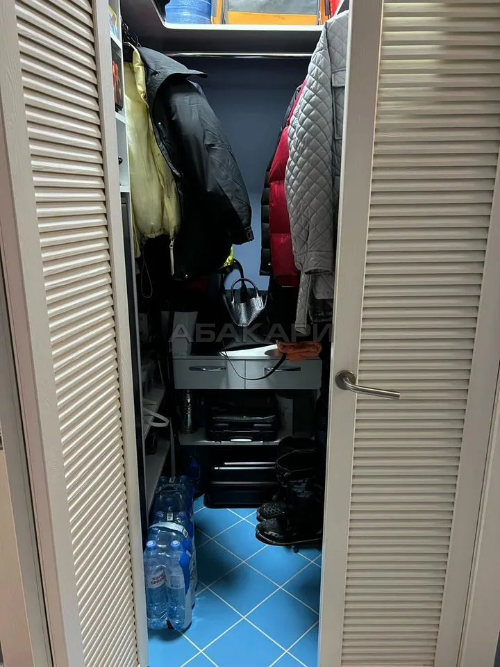 3-комнатная Линейная улица, 122  за 90000 руб/мес фото 9