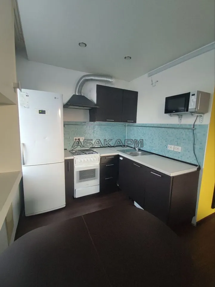 1-комнатная проспект имени Газеты Красноярский Рабочий, 100А  за 30000 руб/мес фото 1