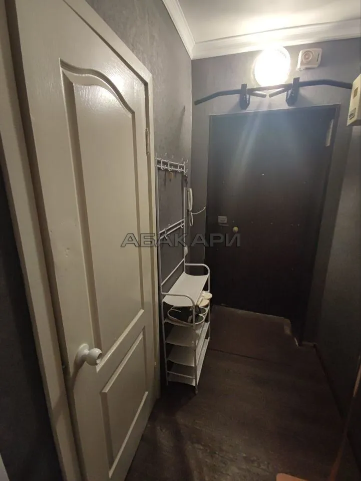 1-комнатная проспект имени Газеты Красноярский Рабочий, 100А  за 30000 руб/мес фото 6