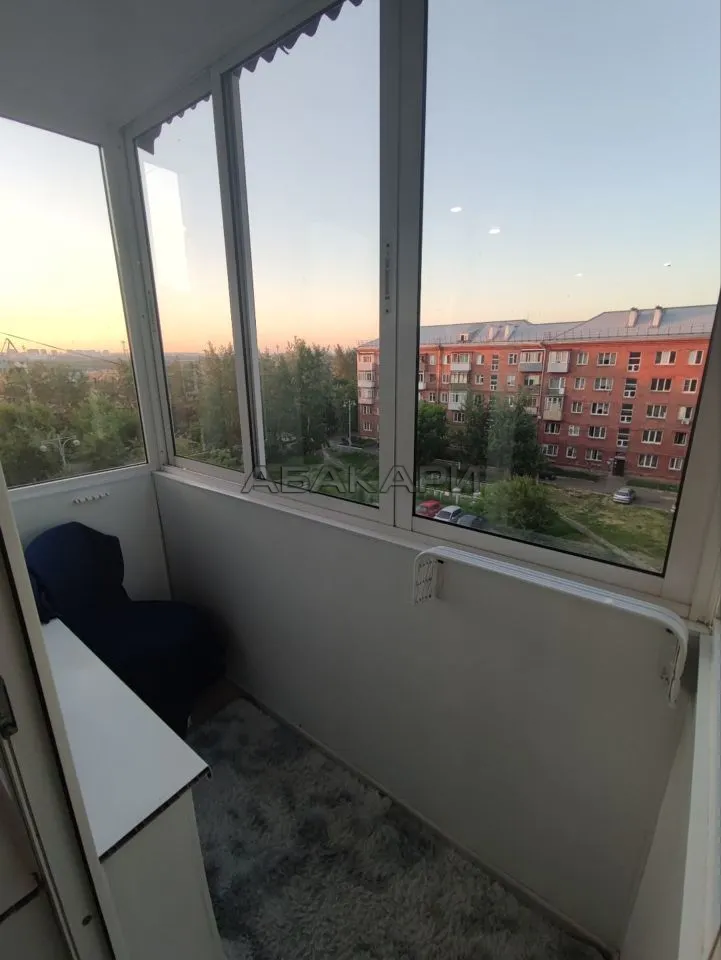 1-комнатная проспект имени Газеты Красноярский Рабочий, 100А  за 30000 руб/мес фото 7