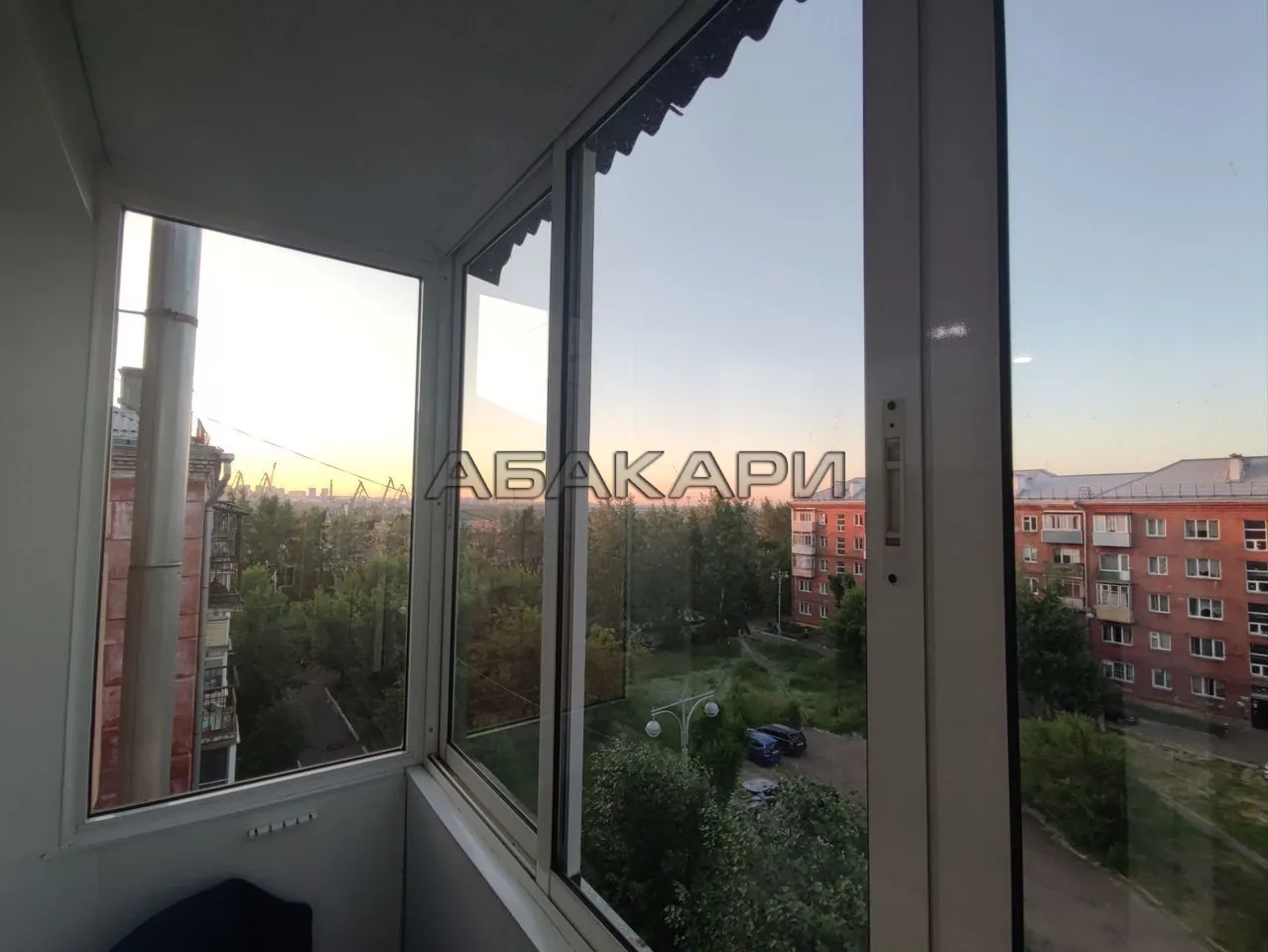 1-комнатная проспект имени Газеты Красноярский Рабочий, 100А  за 30000 руб/мес фото 8