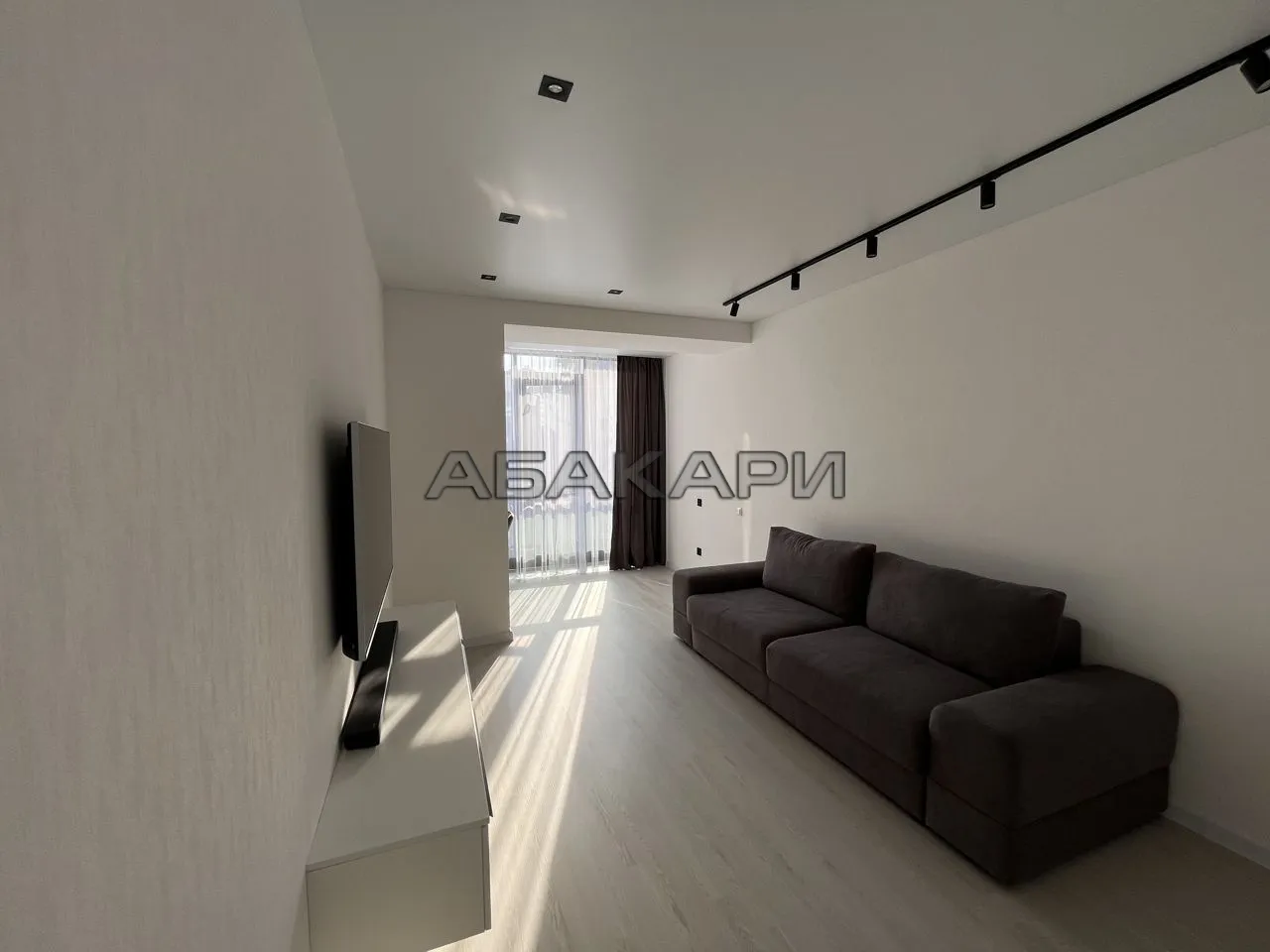 1-комнатная улица Авиаторов, 24  за 55000 руб/мес фото 2