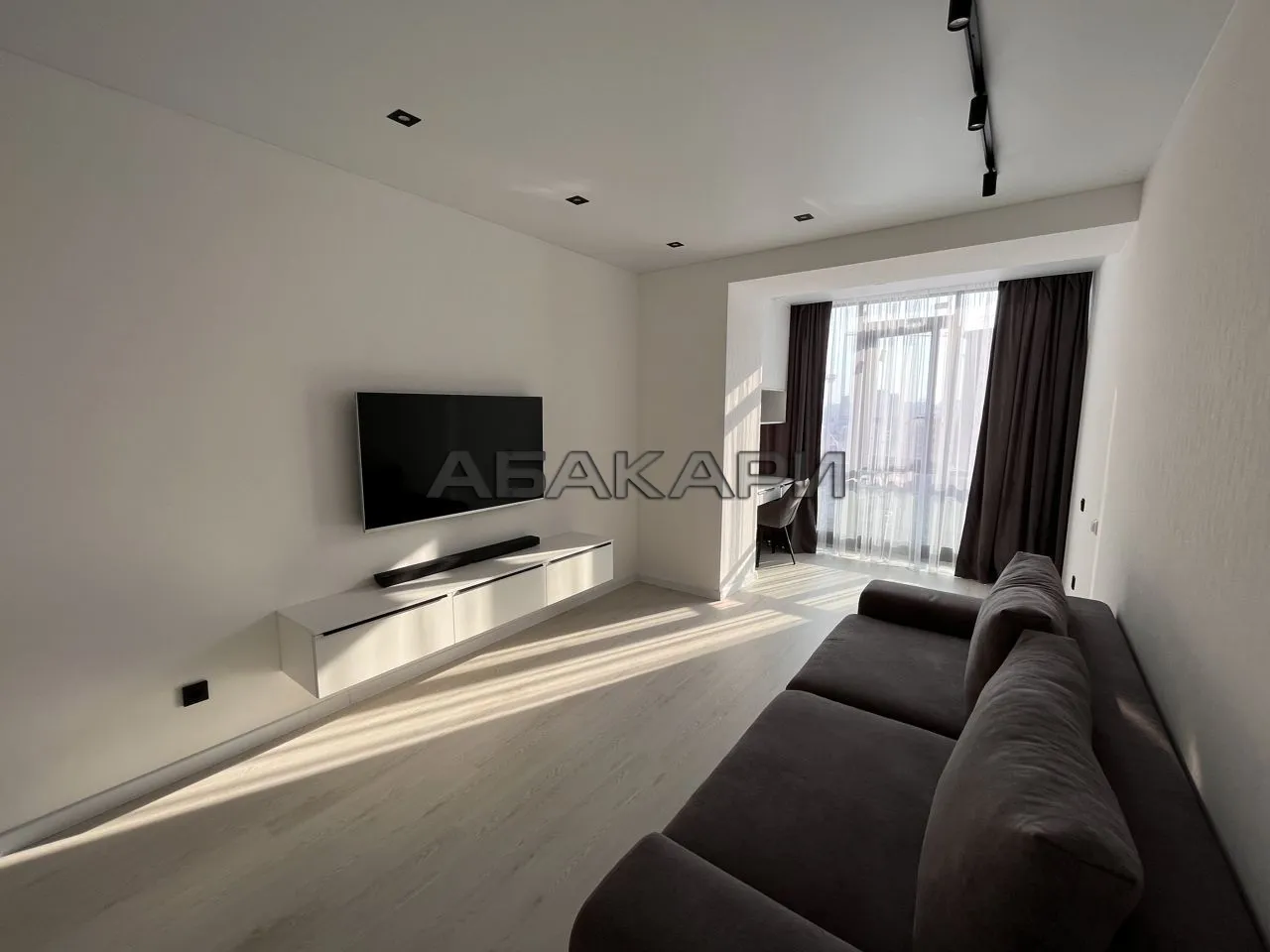 1-комнатная улица Авиаторов, 24  за 55000 руб/мес фото 3