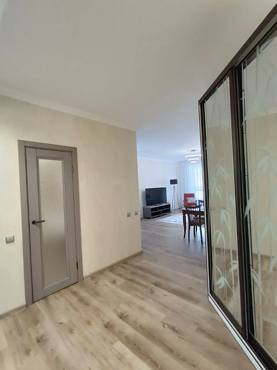 2-комнатная улица Авиаторов, 39  за 60000 руб/мес фото 3