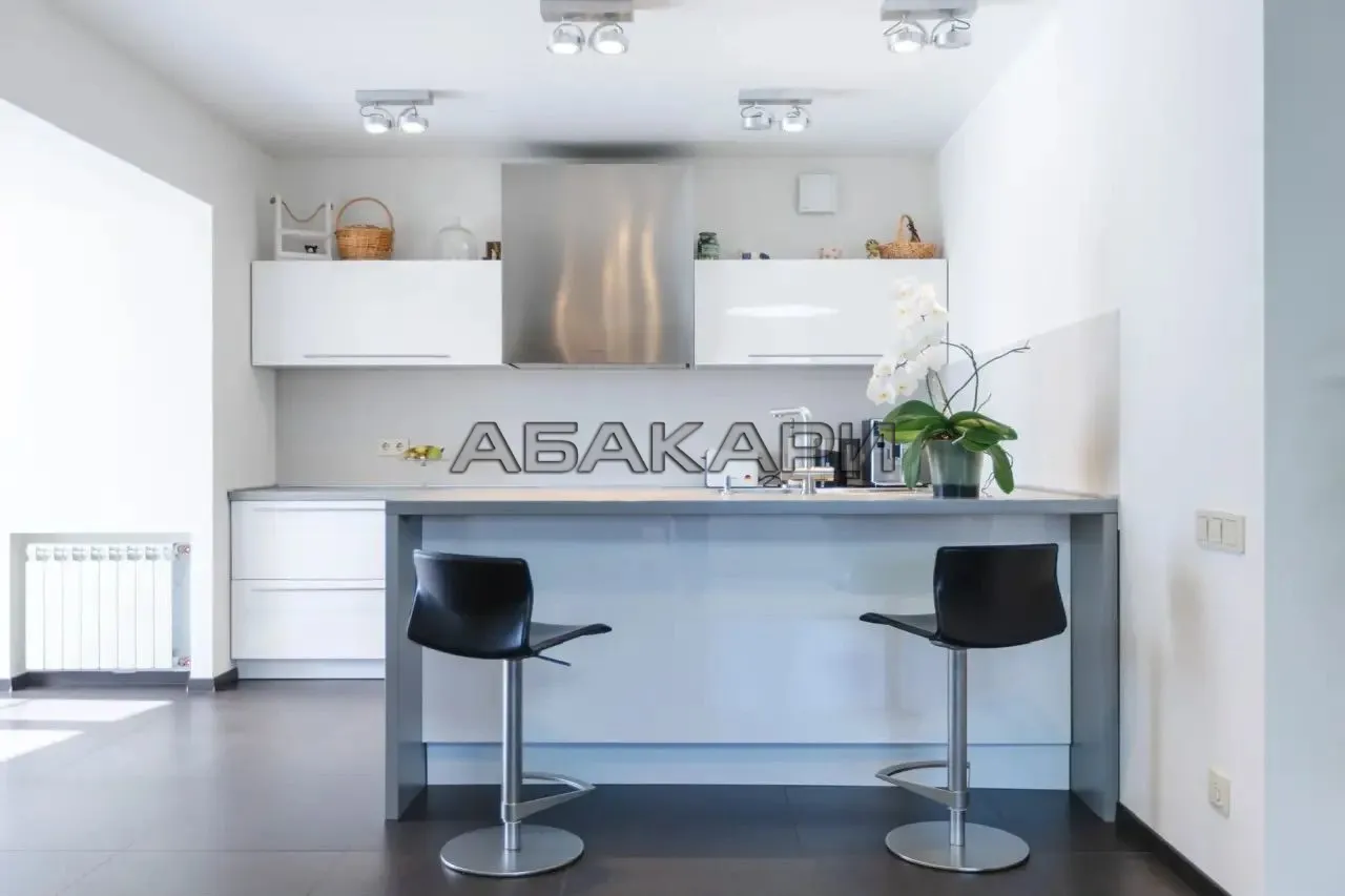 3-комнатная улица Ломоносова, 11А  за 190000 руб/мес фото 3