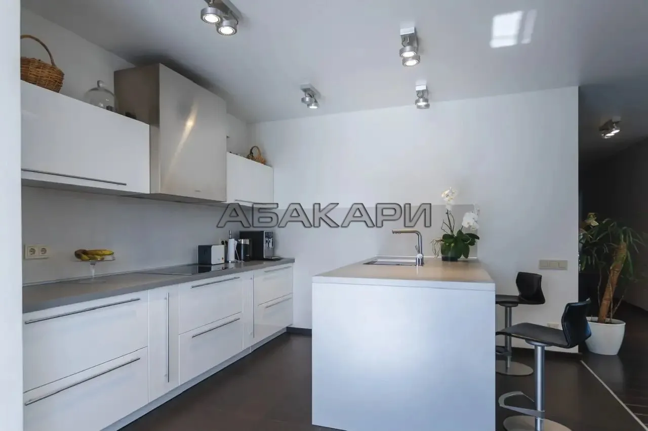 3-комнатная улица Ломоносова, 11А  за 190000 руб/мес фото 2