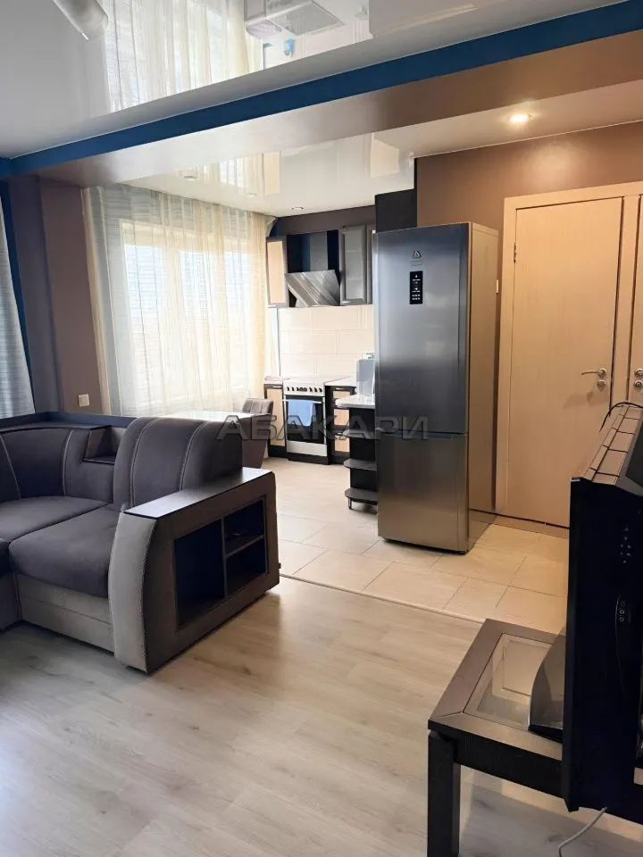 3-комнатная Волгоградская улица, 18  за 39000 руб/мес фото 2