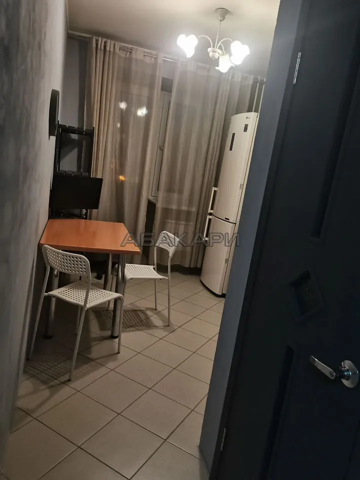 1-комнатная Свободный проспект, 10  за 35000 руб/мес фото 2