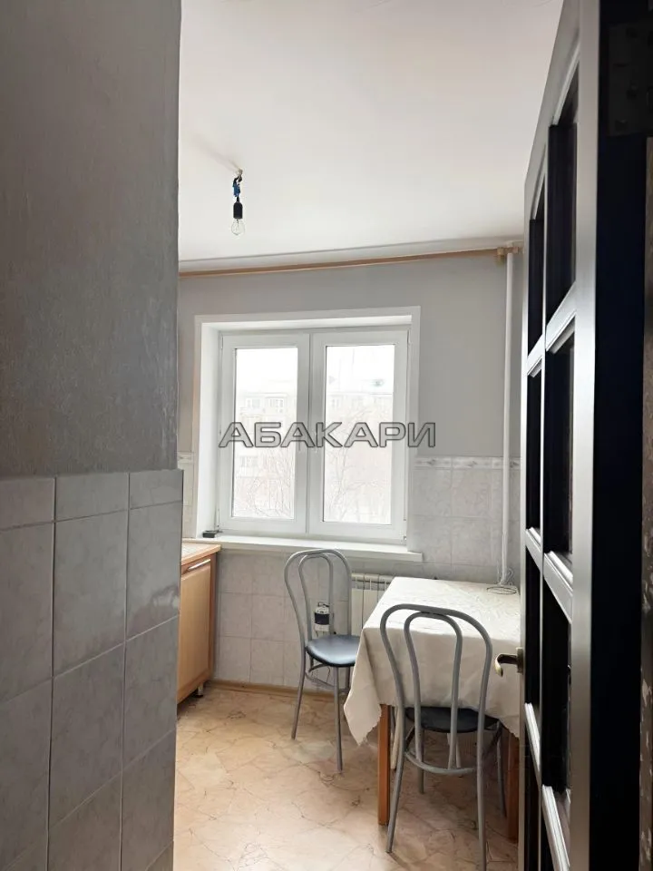 3-комнатная улица 60 лет Октября, 32  за 30000 руб/мес фото 4