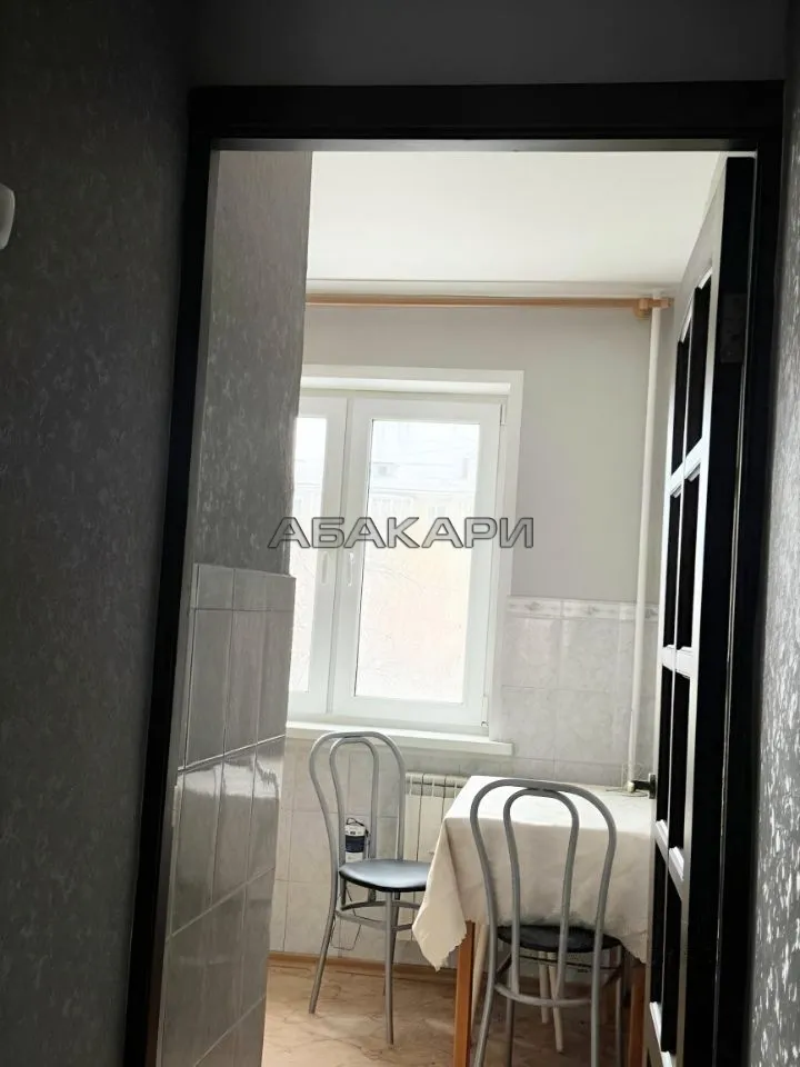 3-комнатная улица 60 лет Октября, 32  за 30000 руб/мес фото 5