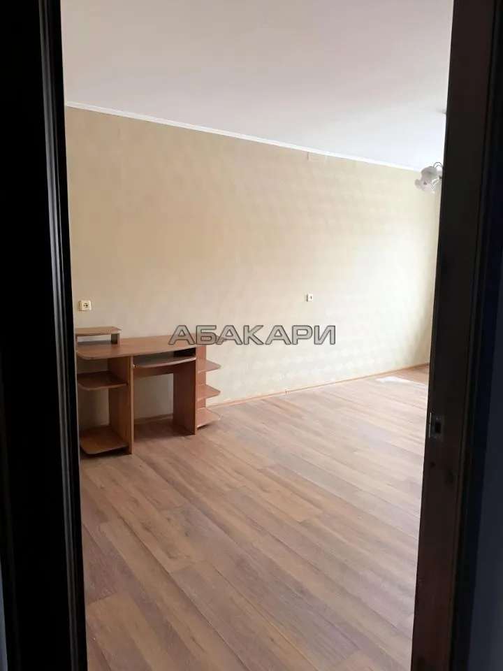 3-комнатная улица 60 лет Октября, 32  за 30000 руб/мес фото 12