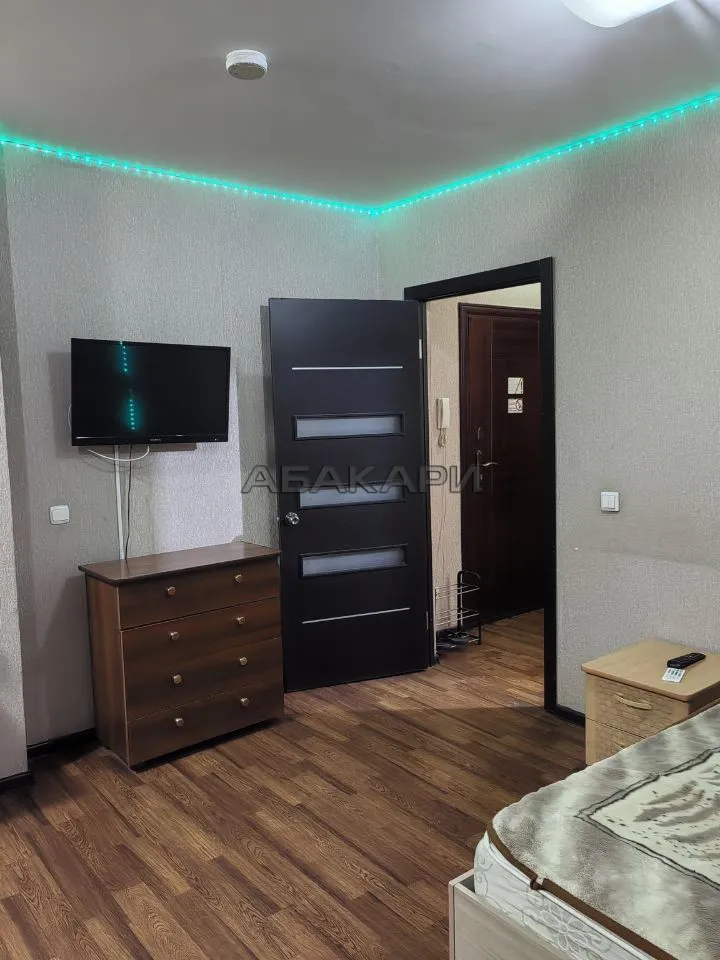 студия улица Авиаторов, 38  за 30000 руб/мес фото 2