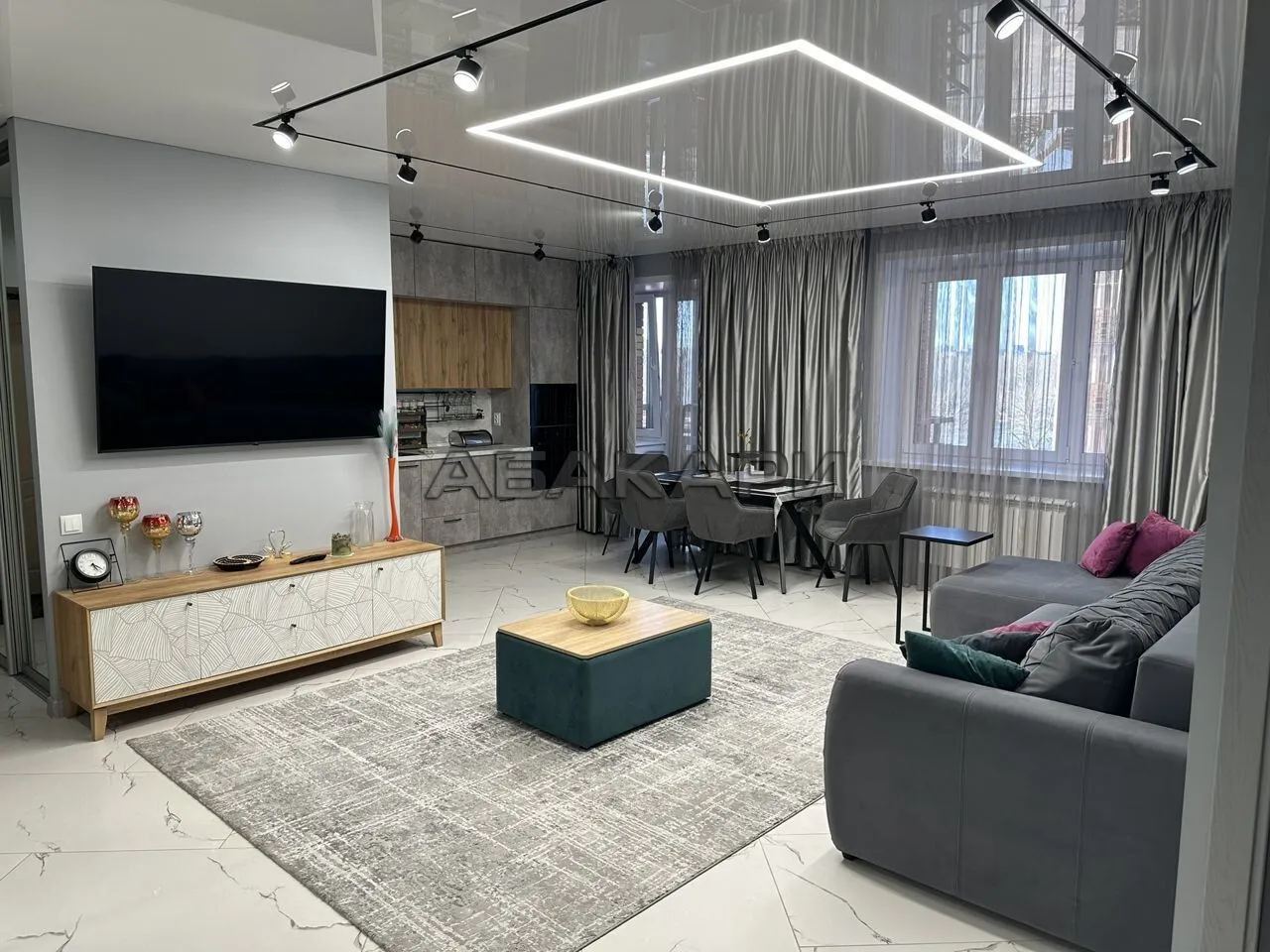 3-комнатная Парусная улица, 3  за 89000 руб/мес фото 1