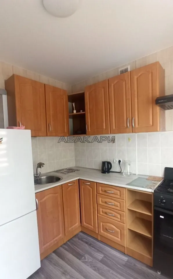 2-комнатная улица Александра Матросова, 12А  за 39000 руб/мес фото 1