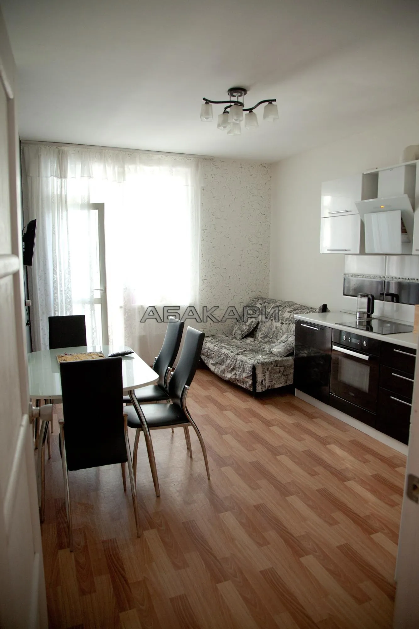 1-комнатная улица 9 Мая, 83  за 40000 руб/мес фото 1