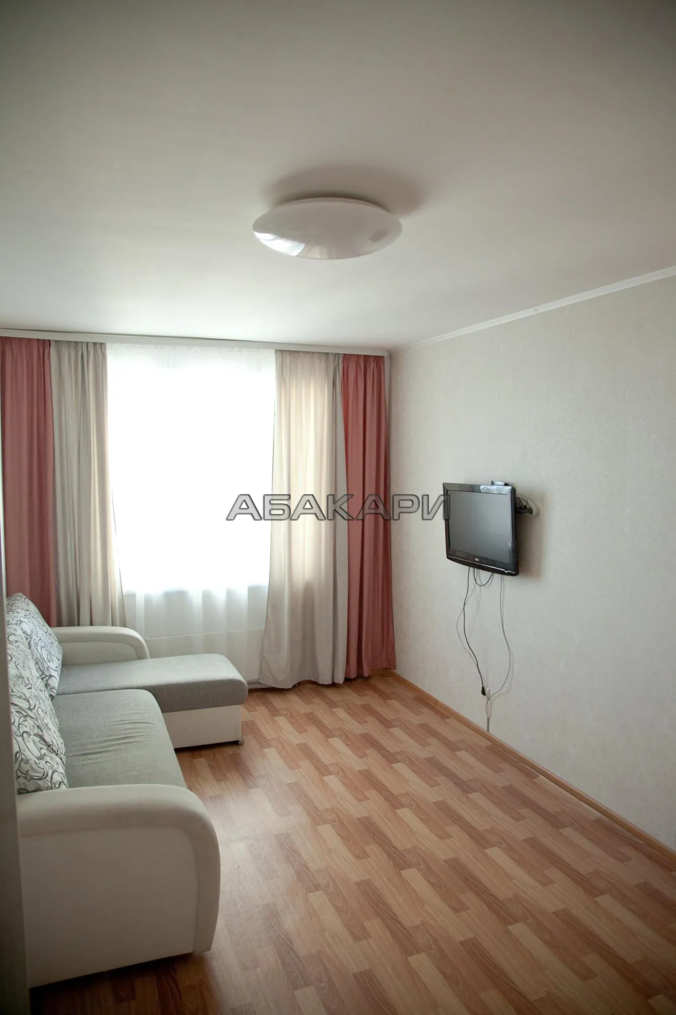 1-комнатная улица 9 Мая, 83  за 40000 руб/мес фото 4