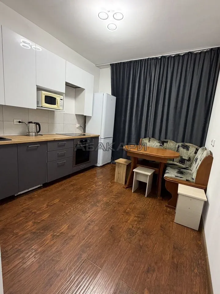 1-комнатная улица Александра Матросова, 36 за 33000 руб/мес фото 3 1-комнатная улица Александра Матросова, 36 за 33000 руб/мес фото 3