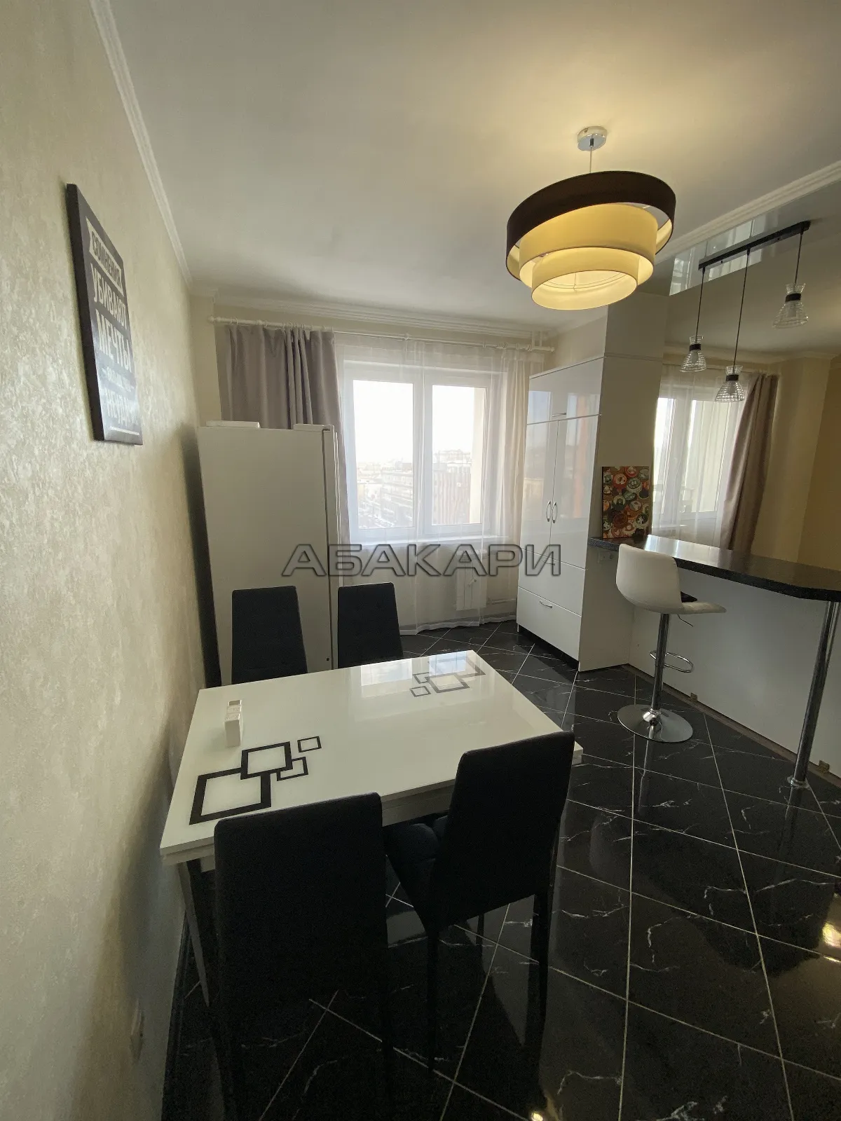 3-комнатная улица Республики, 37А  за 80000 руб/мес фото 4