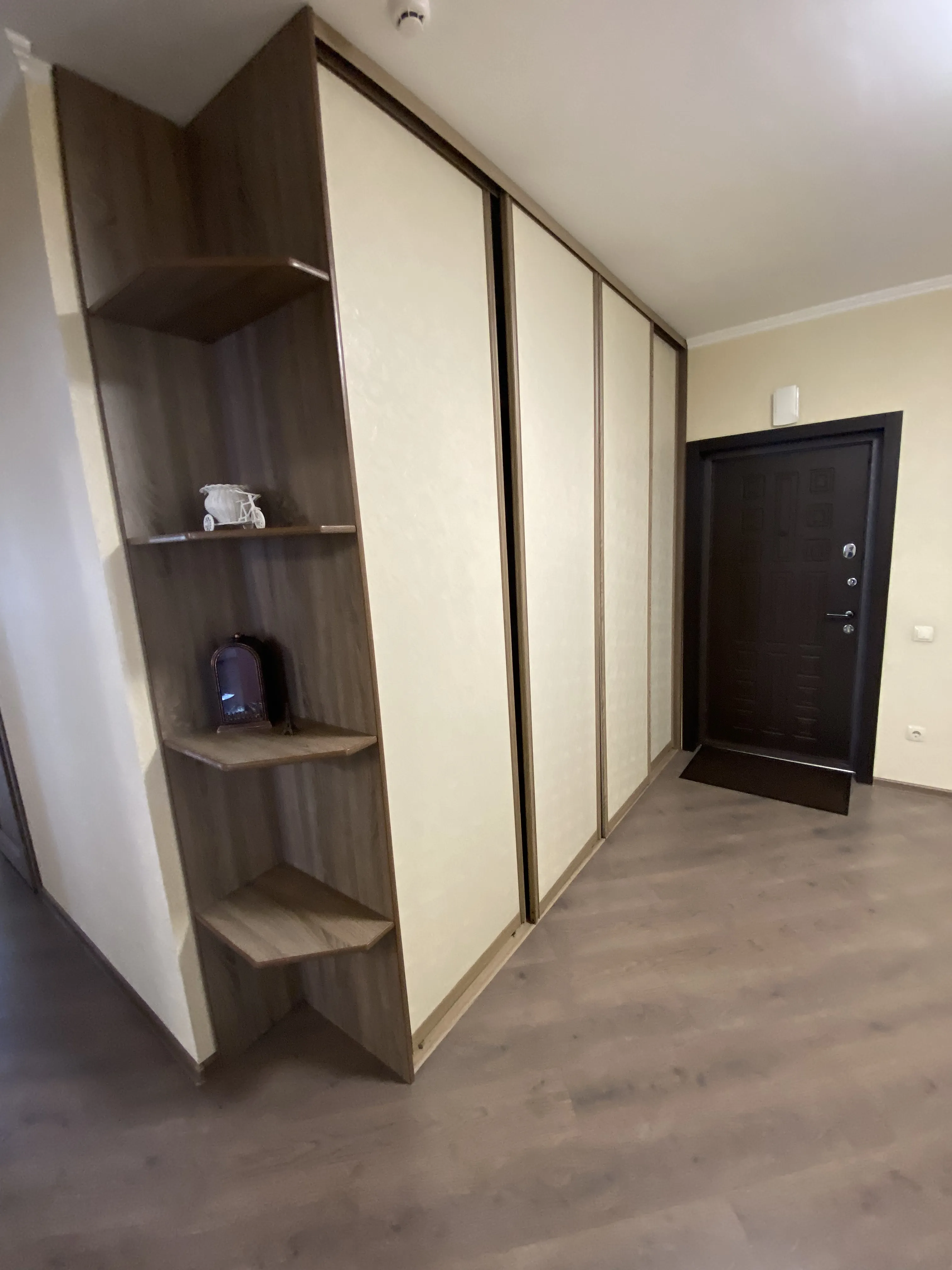 3-комнатная улица Республики, 37А  за 80000 руб/мес фото 13