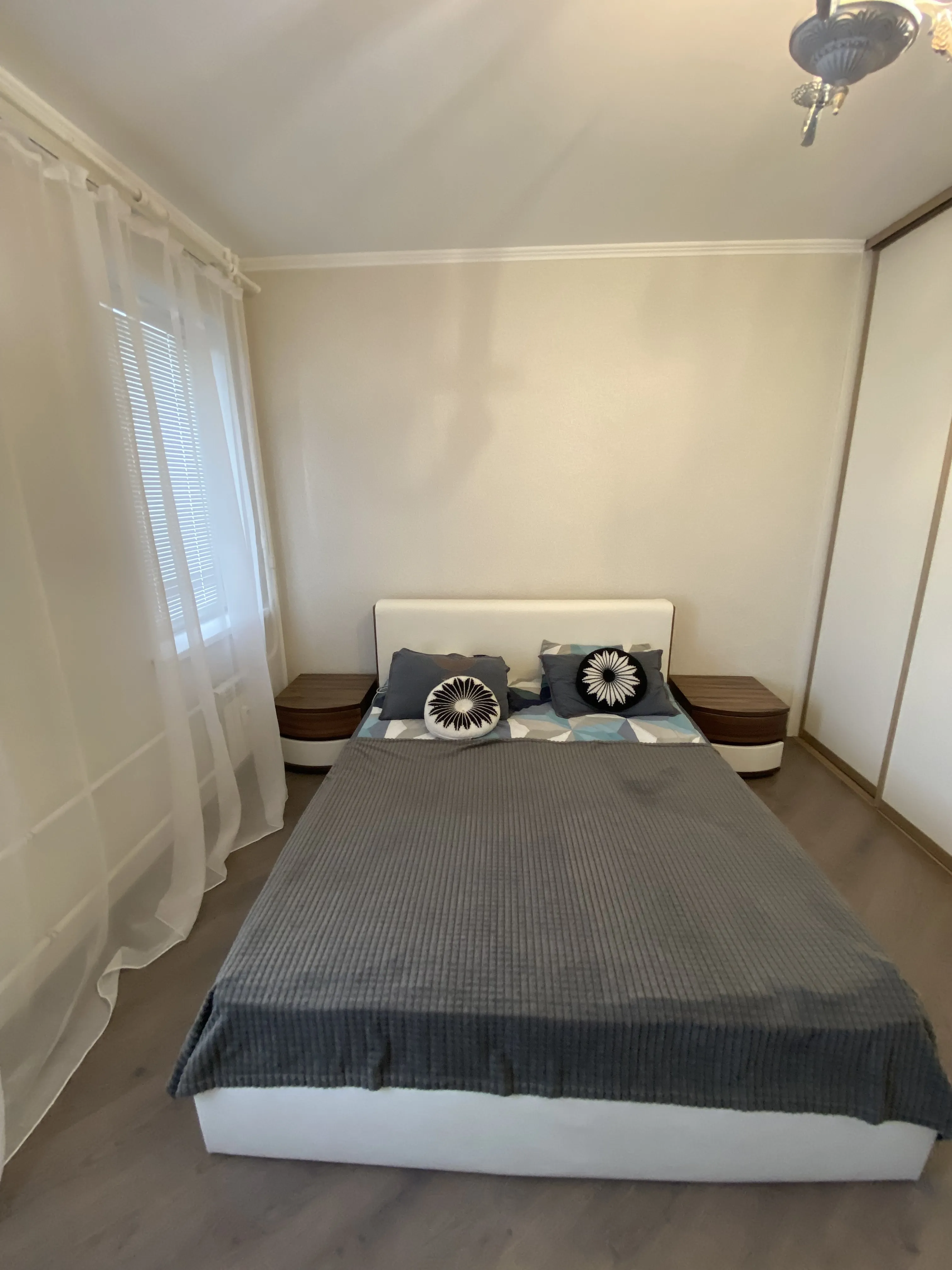 3-комнатная улица Республики, 37А  за 80000 руб/мес фото 16