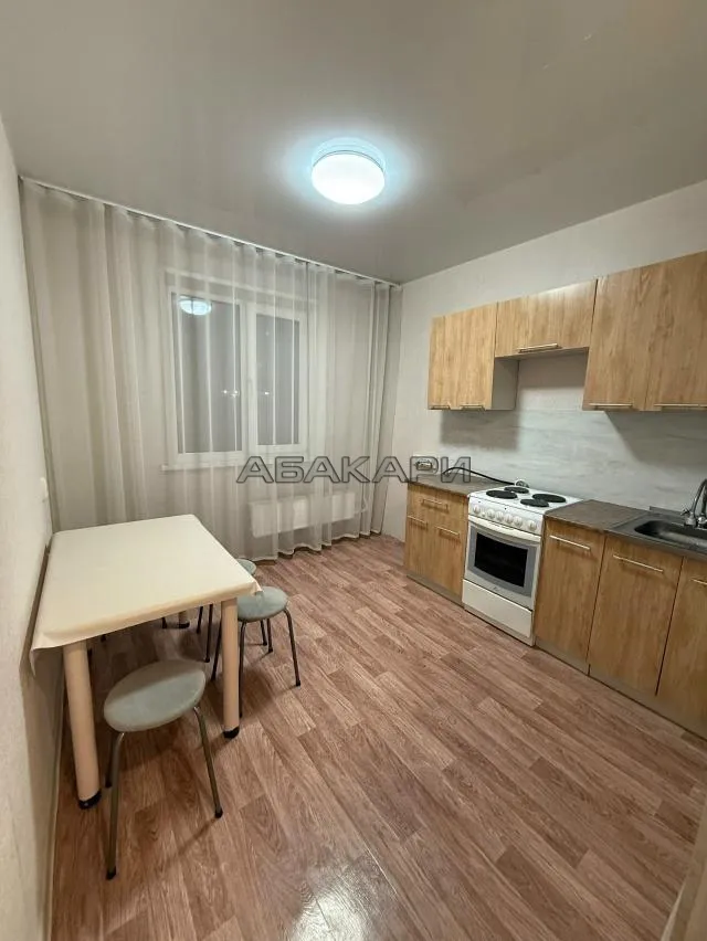 2-комнатная улица Молокова, 64  за 38000 руб/мес фото 1
