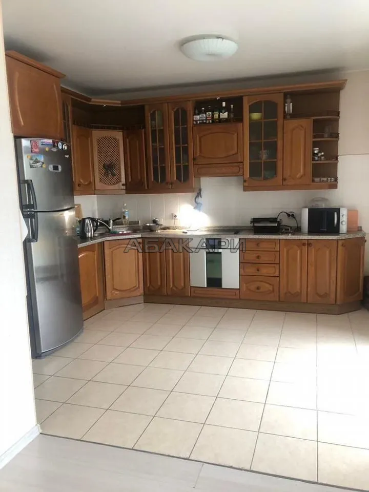 4-комнатная улица Кирова, 43 за 50000 руб/мес фото 2 4-комнатная улица Кирова, 43 за 50000 руб/мес фото 2