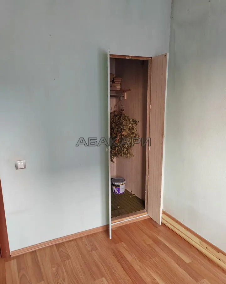 4-комнатная Свободный проспект, 75Б за 45000 руб/мес фото 14 4-комнатная Свободный проспект, 75Б за 45000 руб/мес фото 14