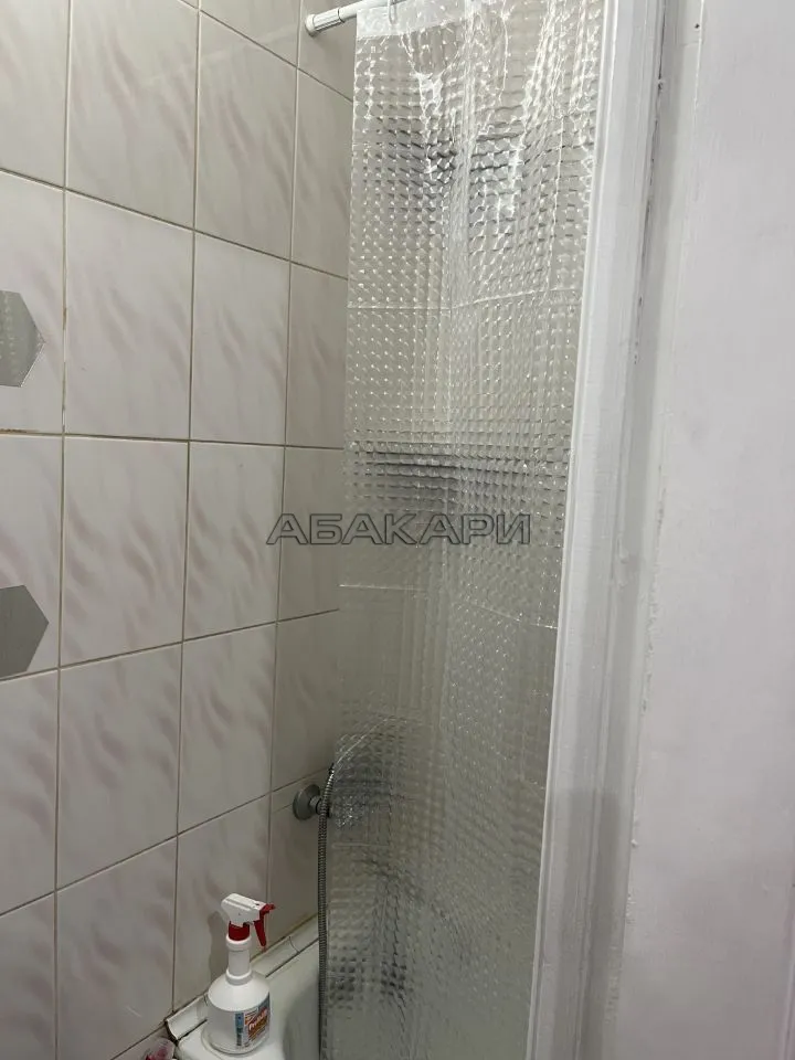 студия улица 60 лет Октября, 110  за 16000 руб/мес фото 7