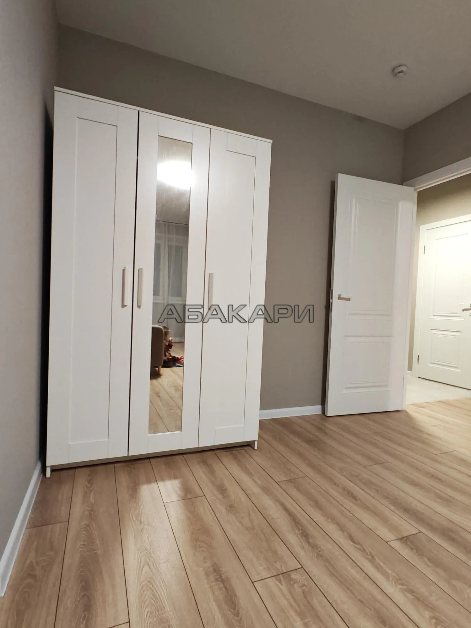 1-комнатная Судостроительная улица, 27Д  за 35000 руб/мес фото 8