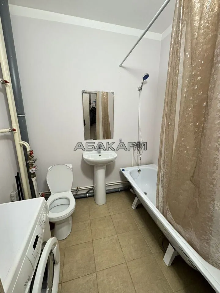 1-комнатная улица Александра Матросова, 40  за 30000 руб/мес фото 4