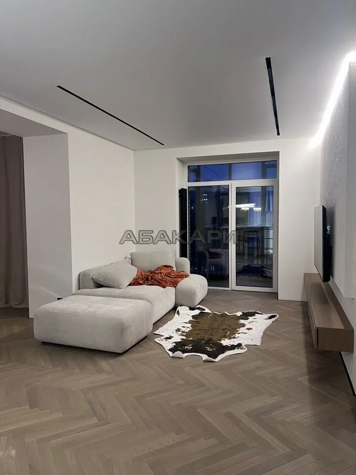 2-комнатная улица Авиаторов, 32  за 90000 руб/мес фото 2