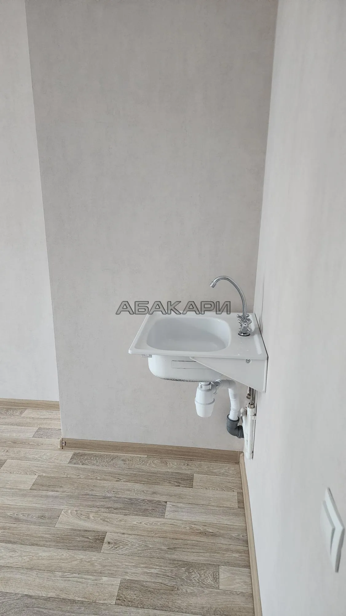 1-комнатная Свободный проспект, 68/5  за 30000 руб/мес фото 1