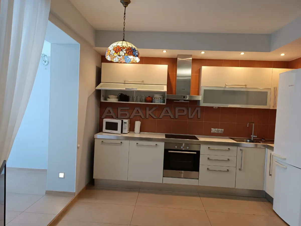 3-комнатная улица Авиаторов, 25  за 58000 руб/мес фото 1