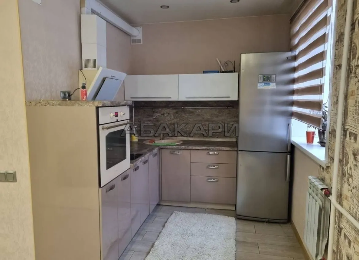 3-комнатная улица Урицкого, 108  за 45000 руб/мес фото 1