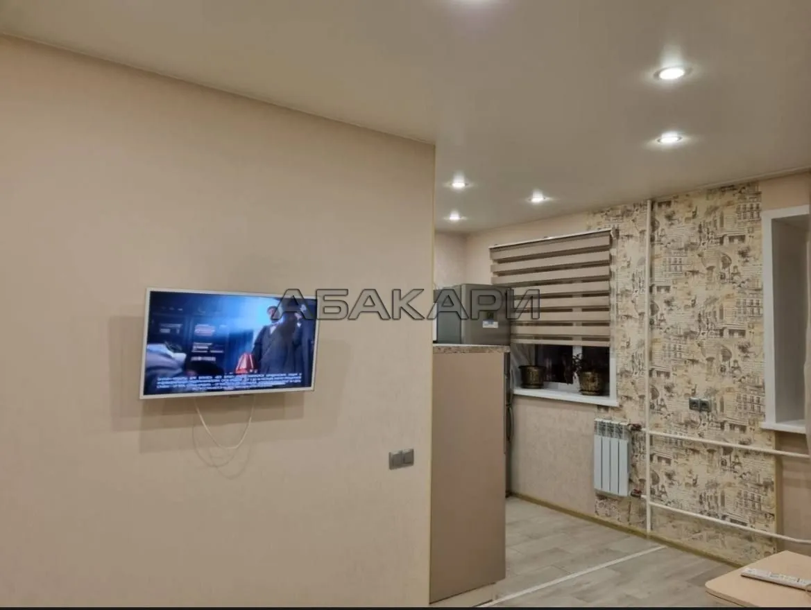 3-комнатная улица Урицкого, 108  за 45000 руб/мес фото 3