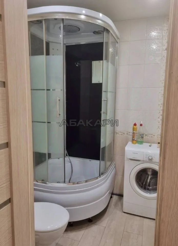 3-комнатная улица Урицкого, 108  за 45000 руб/мес фото 13